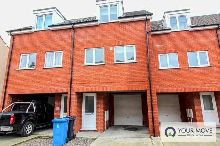3 Bedroom Terraced House To Rent In Thurston Road, Lowestoft, Suffolk, NR32