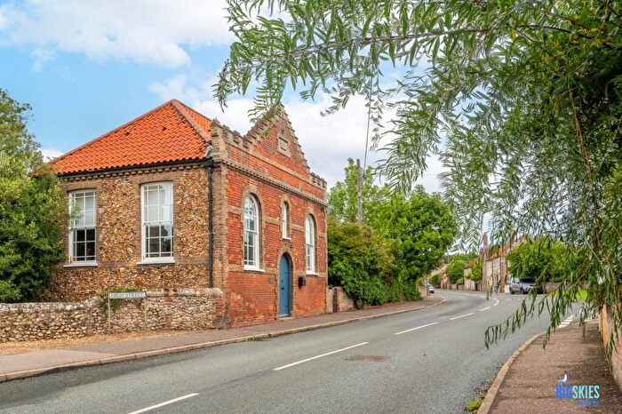 3 Bedroom Character Property For Sale In High Street, Thornham, PE36