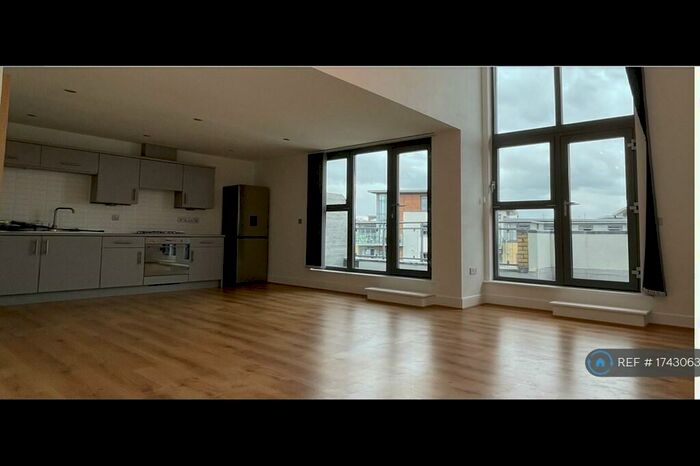 2 Bedroom Penthouse To Rent In Hart Street, Maidstone, ME16