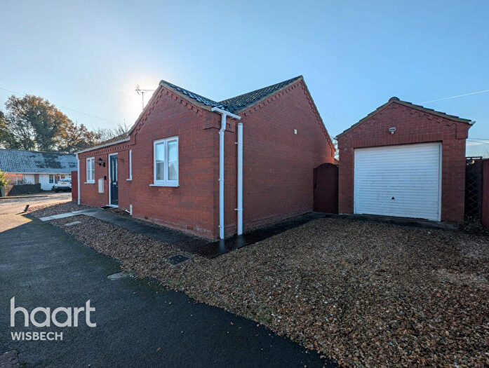 2 Bedroom Bungalow For Sale In Beaupre Avenue, Outwell, PE14