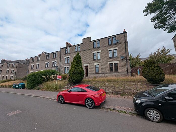 2 Bedroom Flat To Rent In Abbotsford Place, Dundee, DD2