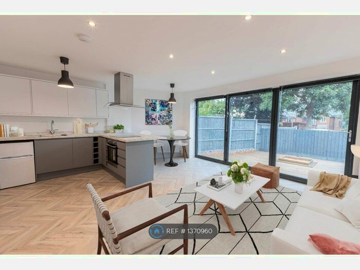 1 Bedroom Flat To Rent In Lundy Lane, Reading, RG30