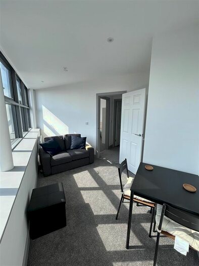 1 Bedroom Flat To Rent In Grosvenor House, Union Street, Wakefield, WF1