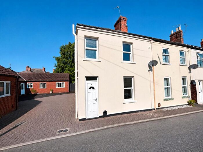 2 Bedroom End Of Terrace House For Sale In King John Street, Sleaford, Lincolnshire, NG34