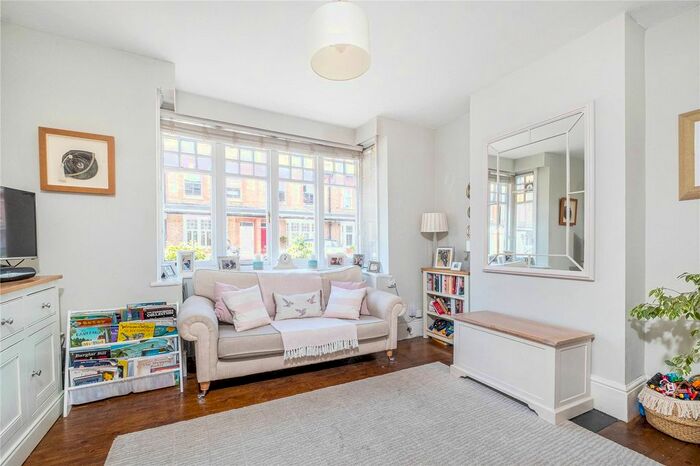 3 Bedroom Detached House To Rent In Lewin Road, London, SW14