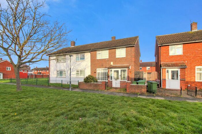 3 Bedroom End Of Terrace House To Rent In Luffield Road, London, SE2