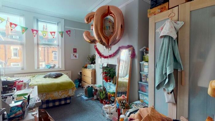 6 Bedroom Terraced House To Rent In Estcourt Terrace, Headingley, Leeds, LS6