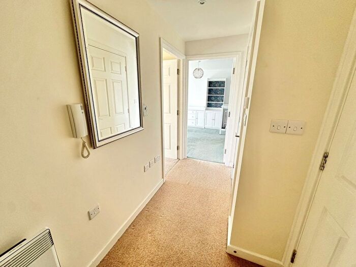 1 Bedroom Flat For Sale In Newfoundland Drive, Poole, BH15