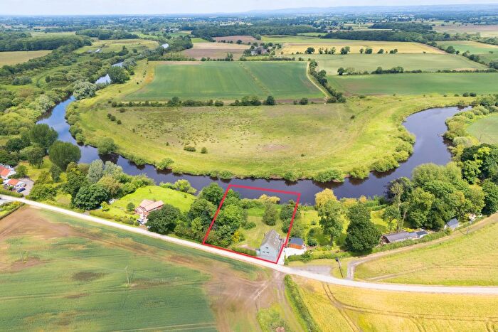 4 Bedroom Detached House For Sale In Thorpe Underwood, York, YO26