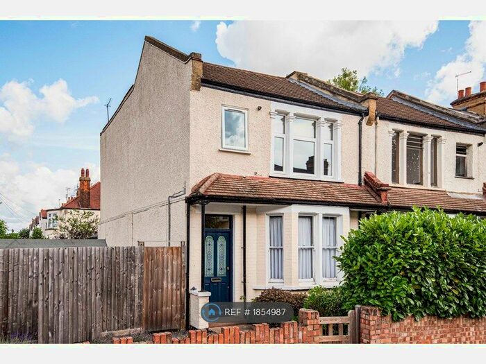 2 Bedroom Flat To Rent In Stonard Road, London, N13