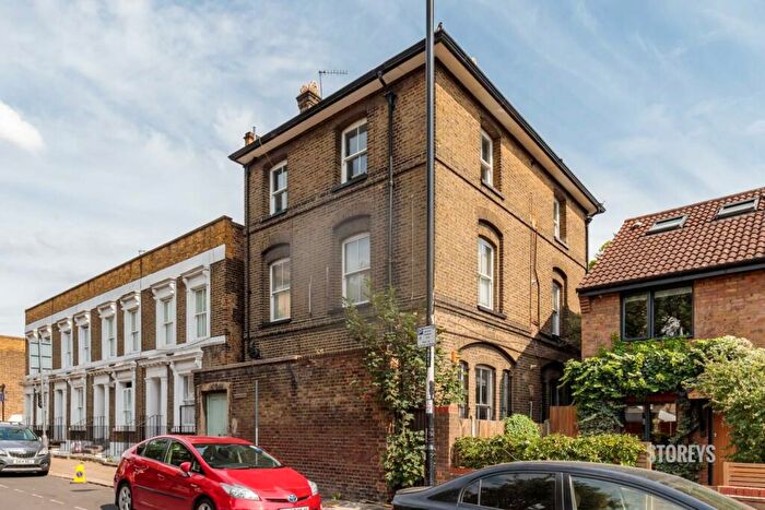 1 Bedroom Apartment To Rent In Graham Lodge, Cephas Street, Bethnal Green, London, E1