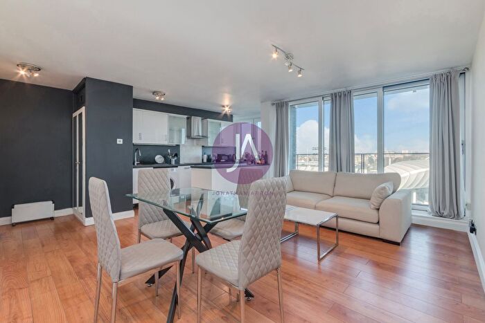 1 Bedroom Flat To Rent In Lords View, St. Johns Wood Road, St. Johns Wood, London, NW8