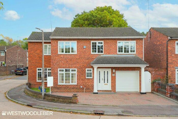 4 Bedroom Detached House To Rent In Crooked Way, Waltham Abbey, EN9