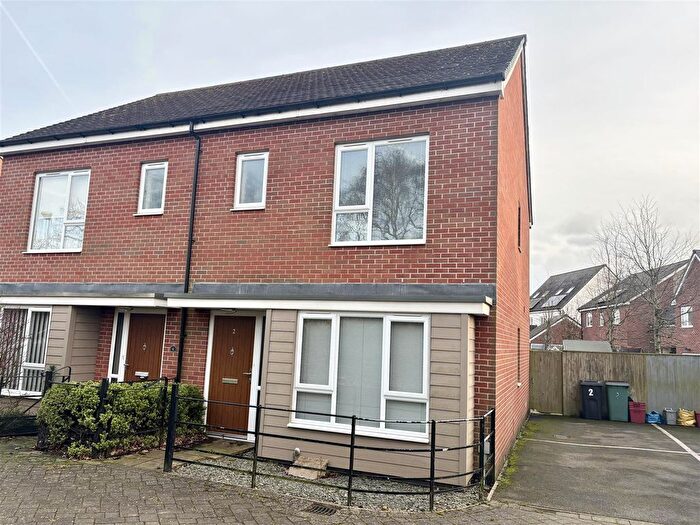 3 Bedroom Semi-Detached House To Rent In Buckthorn Road, Coalville, Leicestershire, LE67