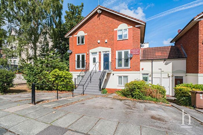 2 Bedroom Flat For Sale In Lorne Road, Prenton, CH43