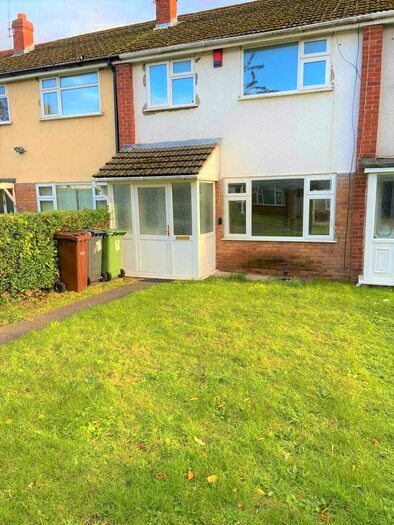 3 Bedroom Terraced House To Rent In Pine Close, Wolverhampton, WV3