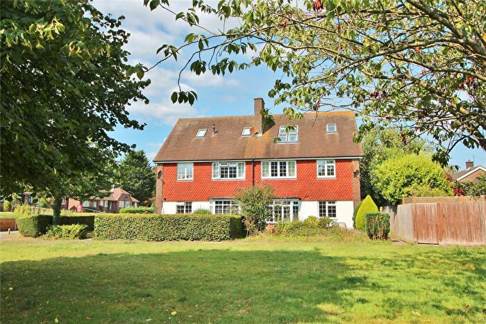 2 Bedroom Flat For Sale In The Limes, Horsham Road, Findon, Worthing, BN14