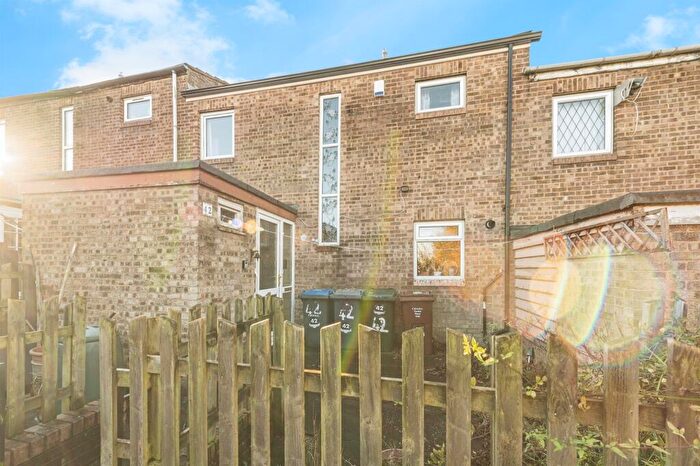 3 Bedroom Terraced House For Sale In Wycoller Road, Wyke, Bradford, BD12