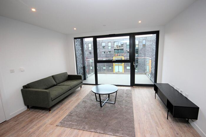 2 Bedroom Apartment To Rent In Goodwin, Potato Wharf Manchester, M3