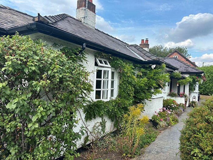 3 Bedroom Detached Bungalow For Sale In Pant Lane, Marford, LL12
