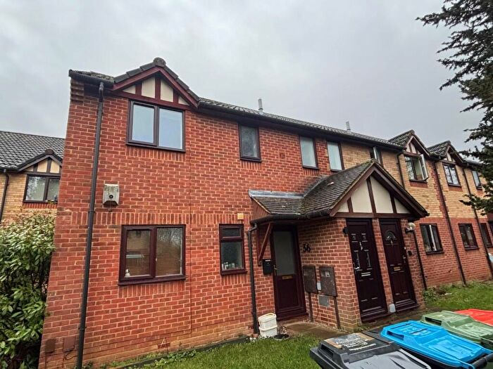 1 Bedroom Maisonette To Rent In Pennycress Way, Newport Pagnell, MK16