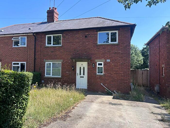 3 Bedroom Semi-Detached House For Sale In Howard Road, Banbury, OX16
