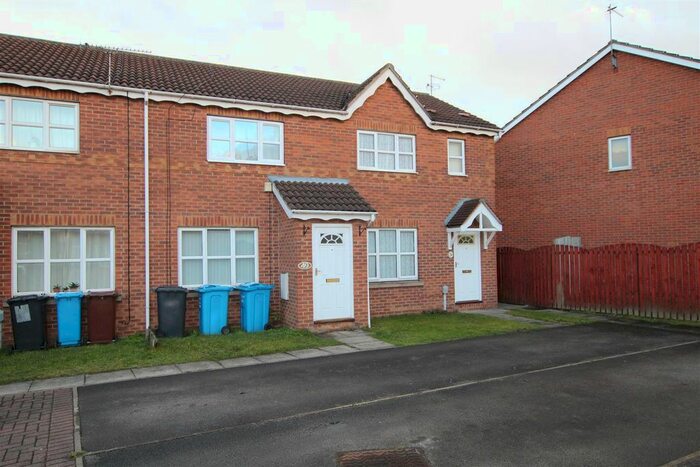 2 Bedroom Property To Rent In Mast Drive, Hull, HU9
