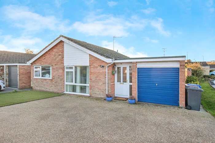 3 Bedroom Detached Bungalow For Sale In Sandringham Close, Ipswich, IP2