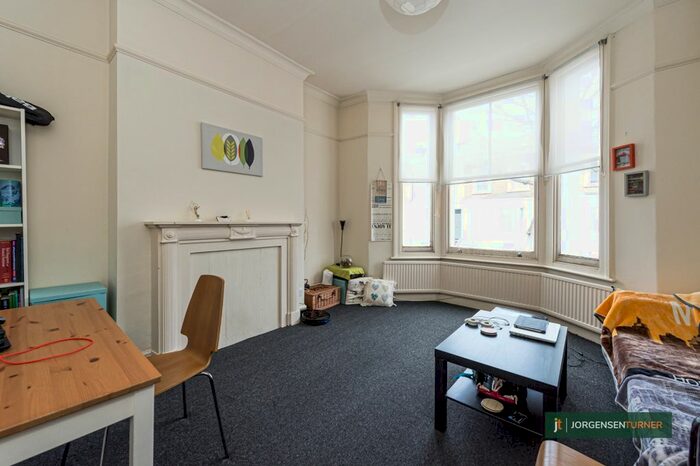 1 Bedroom Flat To Rent In Ellerslie Road, Shepherds Bush, London, W12
