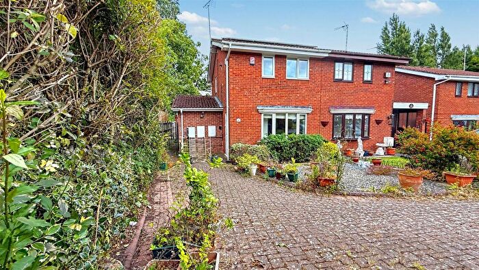 2 Bedroom Semi Detached House For Sale In Raddlebarn Farm Drive, Selly Oak, Birmingham, B29