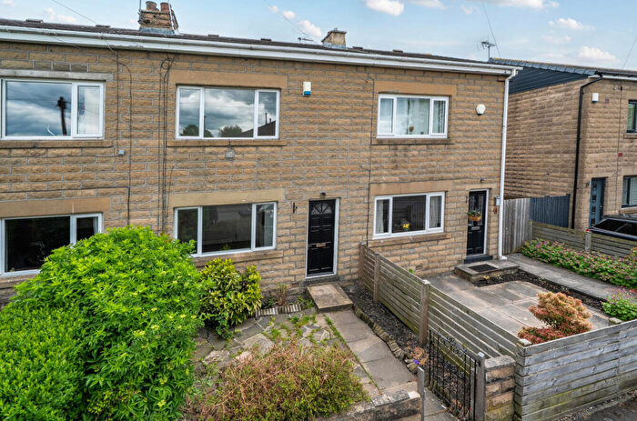 3 Bedroom Terraced House For Sale In Parkside Road, Farsley, Pudsey, West Yorkshire, LS28