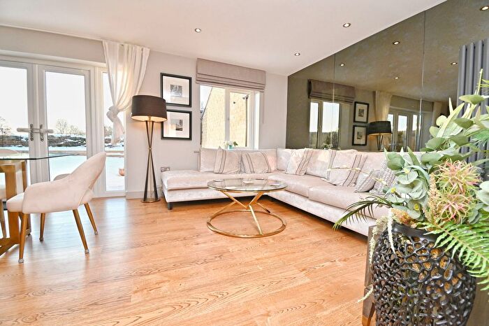 4 Bedroom Detached House For Sale In Mill Rise, Worsbrough, Barnsley, S70