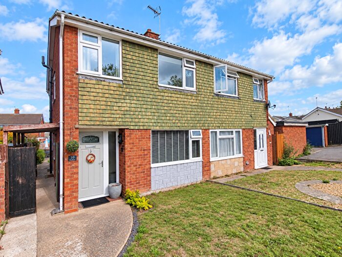 3 Bedroom Semi Detached House For Sale In Lancaster Way, Claydon, Ipswich, Suffolk, IP6