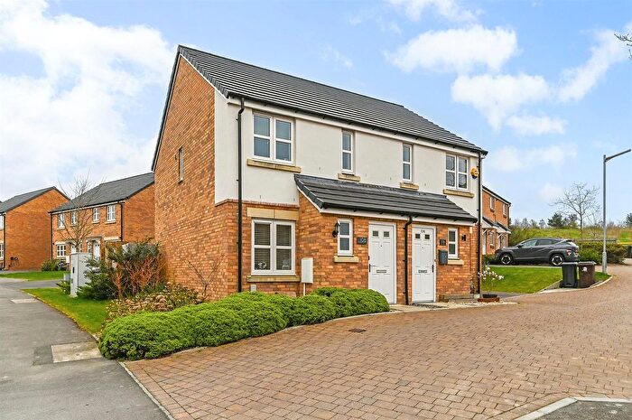 2 Bedroom Semi Detached House For Sale In Halter Way, Andover, SP11