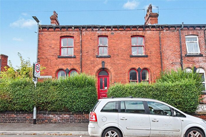 3 Bedroom Terraced House For Sale In Edinburgh Road, Leeds, West Yorkshire, LS12