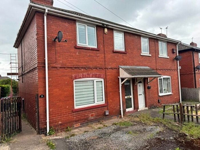 3 Bedroom Semi Detached House To Rent In Bosville Street, East Herringthorpe, S65