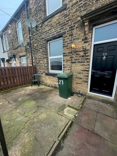 2 Bedroom Terraced House To Rent In Freds Place, Bradford, BD4