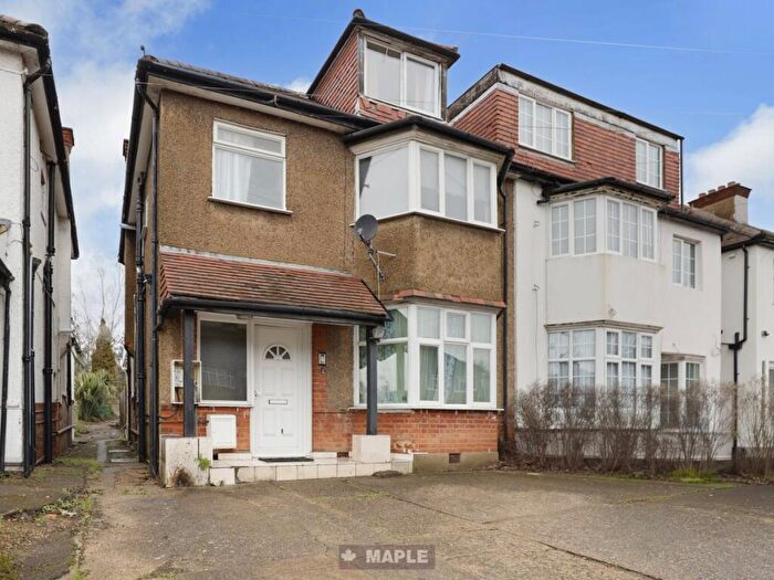 2 Bedroom Maisonette For Sale In Headstone Lane, North Harrow, HA2