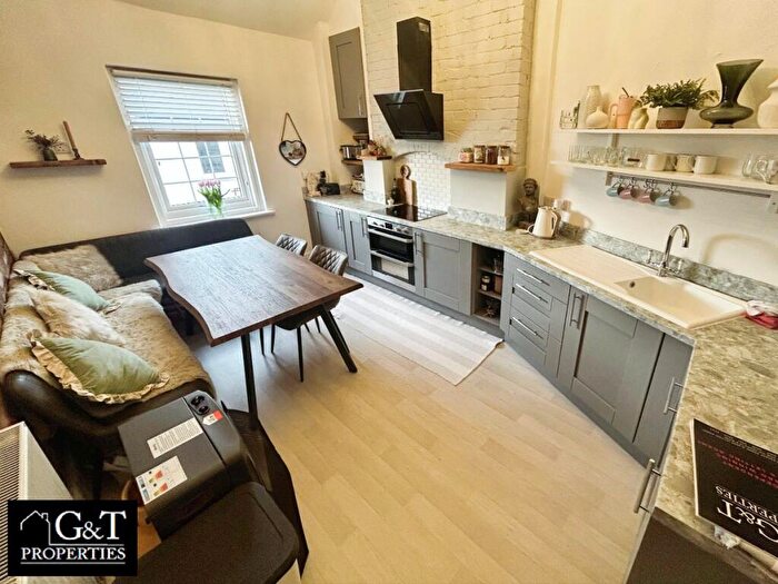 2 Bedroom Apartment To Rent In High Street, Cradley Heath, B64