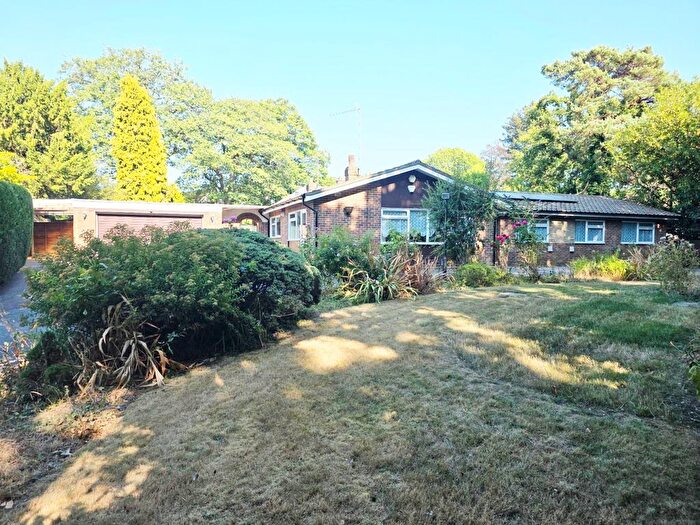 4 Bedroom Detached Bungalow To Rent In Vicarage Close, Kingswood, Tadworth, KT20