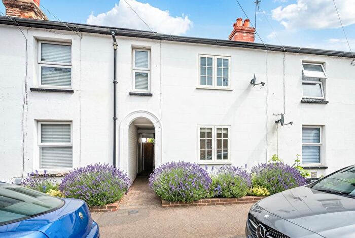 2 Bedroom Terraced House For Sale In Adelphi Road, Epsom, KT17