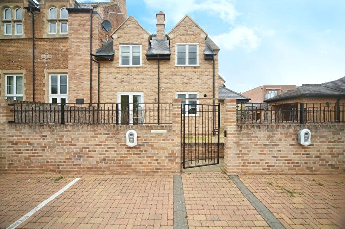 3 Bedroom Semi-Detached House To Rent In St. Georges Old School, The Mount, Taunton, Somerset, TA1