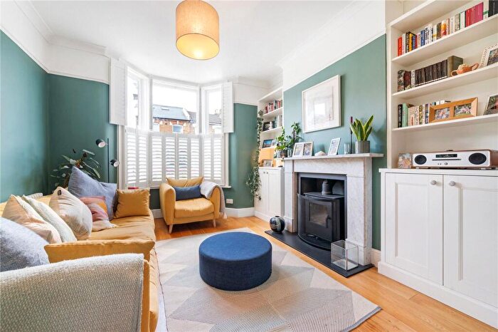 5 Bedroom Terraced House For Sale In Lanvanor Road, Nunhead, London, SE15