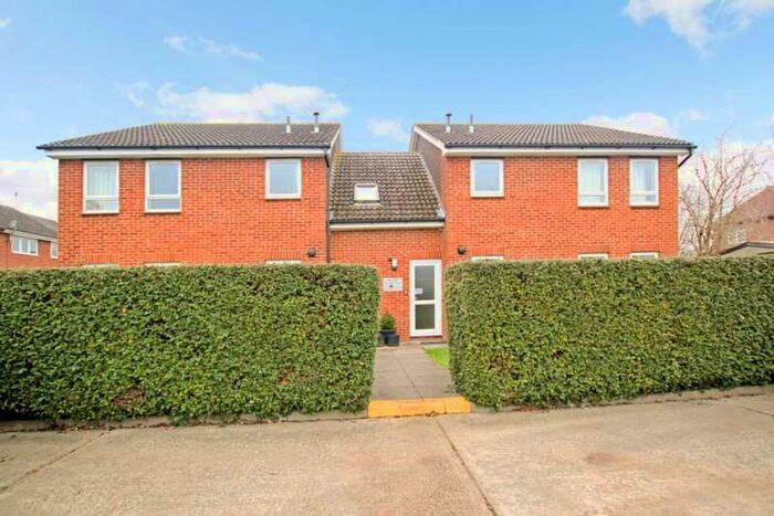 Flat To Rent In Poplar Road, Aylesbury *zero Deposit Option*, HP20