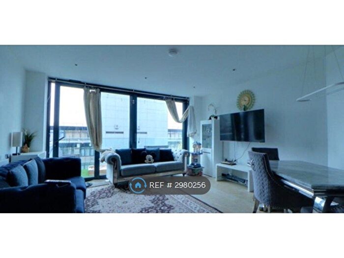 3 Bedroom Flat To Rent In Harbutt Road, Wembley, HA9