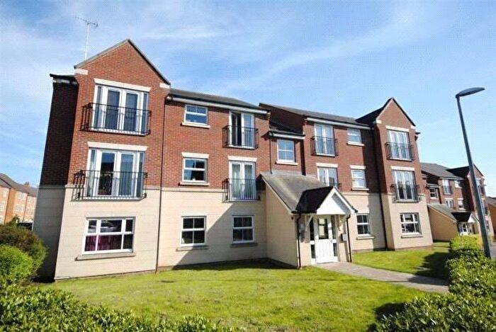 2 Bedroom Flat For Sale In Sandpiper Way, Leighton Buzzard, Bedfordshire, LU7