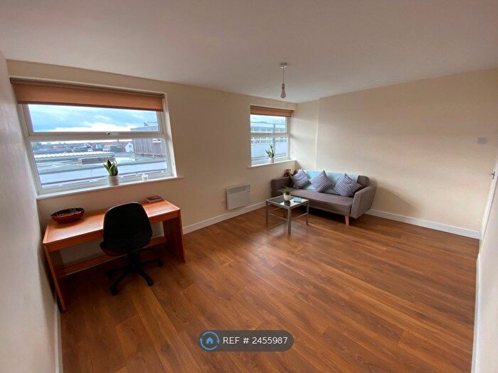 1 Bedroom Flat To Rent In Warwick House, Kenilworth, CV8