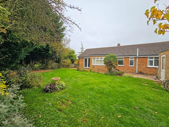 3 Bedroom Bungalow For Sale In Grange Lane, Utterby, LN11