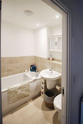 2 Bedroom Semi-Detached House For Sale In Broadfield Meadows, Callerton, Newcastle Upon Tyne, Tyne And Wear, NE5