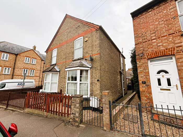 2 Bedroom Semi Detached House For Sale In Kings Lane, St. Neots, PE19